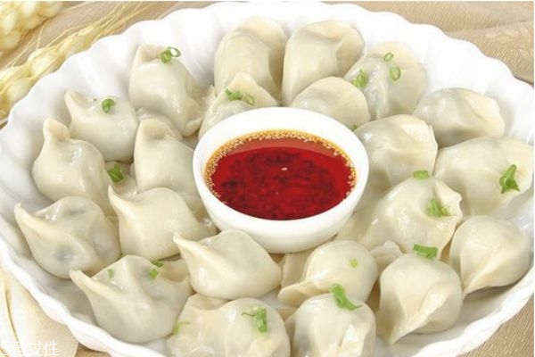 過(guò)年吃什么餡的餃子寓意好 過(guò)年吃餃子有什么講究 過(guò)年吃什么餡的餃子寓意好 過(guò)年吃餃子有什么講究