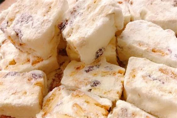 做雪花酥可以用鐵鍋嗎 容易被黏住 做雪花酥可以用鐵鍋嗎 容易被黏住