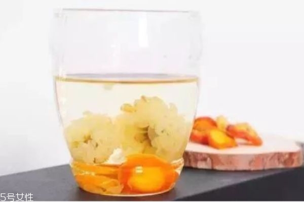 冰糖金桔的功效 金桔營(yíng)養(yǎng)價(jià)值及功效 冰糖金桔的功效 金桔營(yíng)養(yǎng)價(jià)值及功效