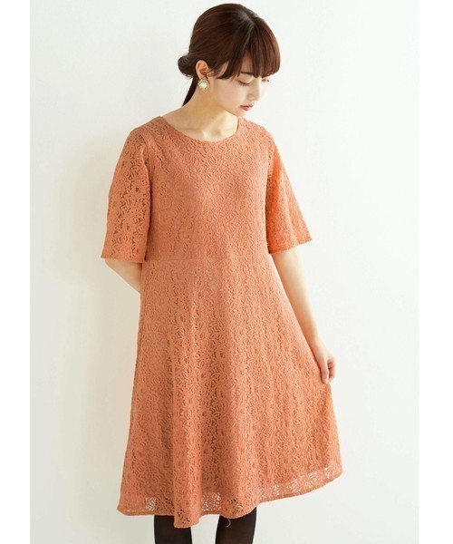 蕾絲上衣里面穿什么好 蕾絲上衣內(nèi)搭如何搭配 蕾絲上衣里面穿什么好 蕾絲上衣內(nèi)搭如何搭配