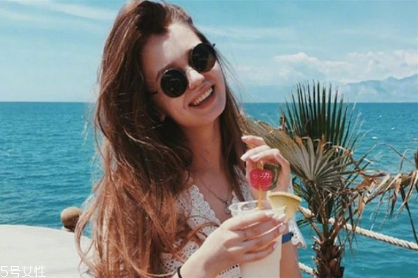 嗨體去頸紋安全嗎 嗨體去頸紋的優(yōu)勢 嗨體去頸紋安全嗎 嗨體去頸紋的優(yōu)勢