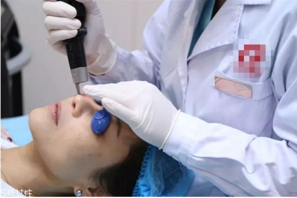 皮秒疼嗎 皮秒祛斑痛不痛 皮秒疼嗎 皮秒祛斑痛不痛