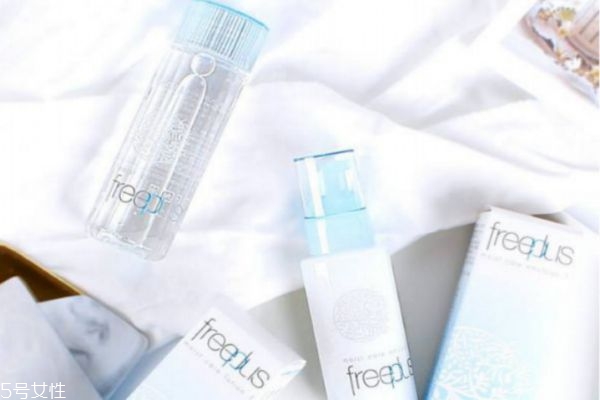 油痘肌適合什么水乳 適合痘肌的水乳 油痘肌適合什么水乳 適合痘肌的水乳