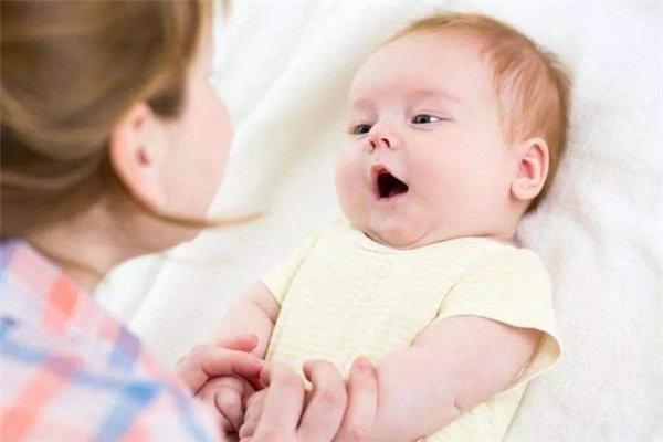 小兒支氣管炎會發(fā)燒嗎 小兒支氣管炎發(fā)燒怎么辦 小兒支氣管炎會發(fā)燒嗎 小兒支氣管炎發(fā)燒怎么辦