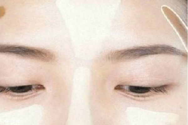 圓臉修容粉的用法圖解 關(guān)于修容的小tips 圓臉修容粉的用法圖解 關(guān)于修容的小tips