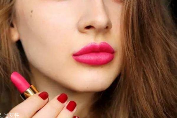 香奈兒芭比粉是幾號(hào)色 香奈兒42是芭比粉 香奈兒芭比粉是幾號(hào)色 香奈兒42是芭比粉