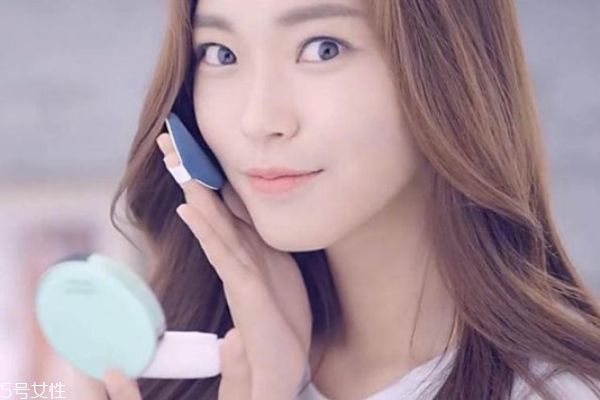 氣墊bb霜為什么會脫妝 氣墊容易脫妝怎么辦 氣墊bb霜為什么會脫妝 氣墊容易脫妝怎么辦