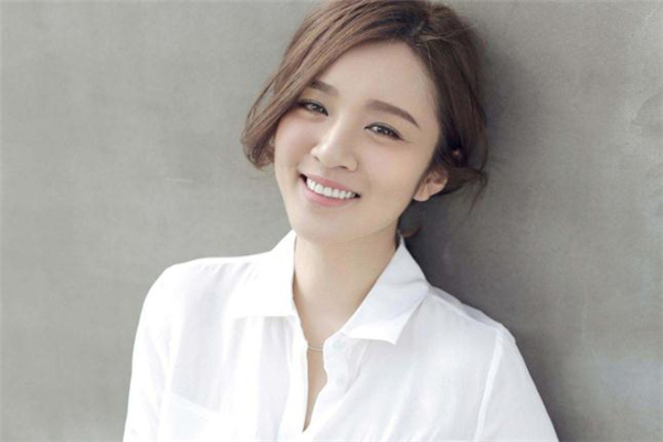 白瓷娃娃多少錢(qián)一次 白瓷娃娃價(jià)格 白瓷娃娃多少錢(qián)一次 白瓷娃娃價(jià)格