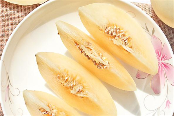 香瓜有苦味能吃嗎 香瓜有點苦是怎么回事 香瓜有苦味能吃嗎 香瓜有點苦是怎么回事