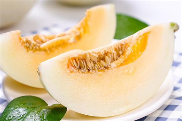 香瓜有苦味能吃嗎 香瓜有點苦是怎么回事 香瓜有苦味能吃嗎 香瓜有點苦是怎么回事