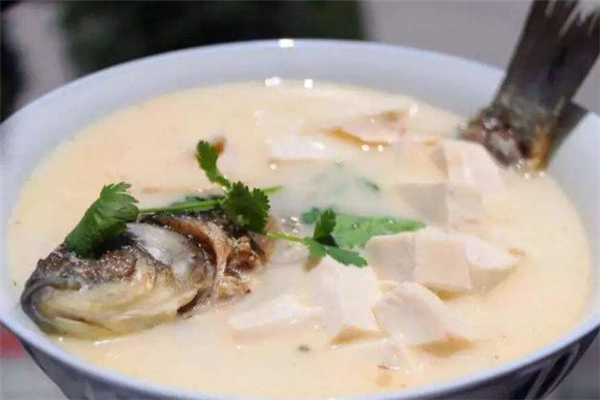 鯽魚湯為什么發(fā)苦 鯽魚湯是苦的怎么辦 鯽魚湯為什么發(fā)苦 鯽魚湯是苦的怎么辦