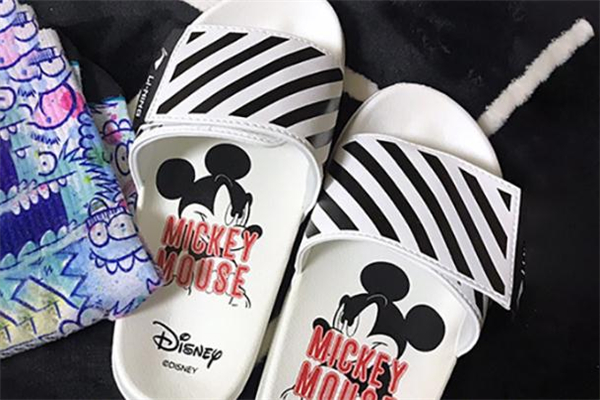 李寧迪士尼聯(lián)名拖鞋開箱測(cè)評(píng) 李寧迪士尼拖鞋值得入手嗎