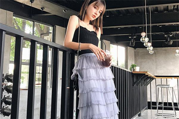 蛋糕裙適合小個(gè)子女生嗎 長度很關(guān)鍵 蛋糕裙適合小個(gè)子女生嗎 長度很關(guān)鍵