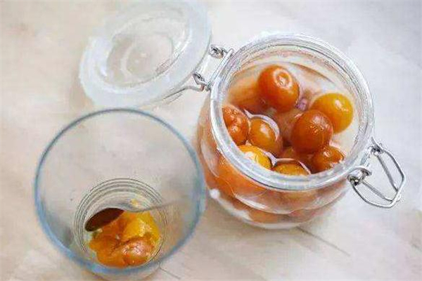 金桔泡水孕婦能喝嗎 孕婦喝金桔泡水的好處 金桔泡水孕婦能喝嗎 孕婦喝金桔泡水的好處