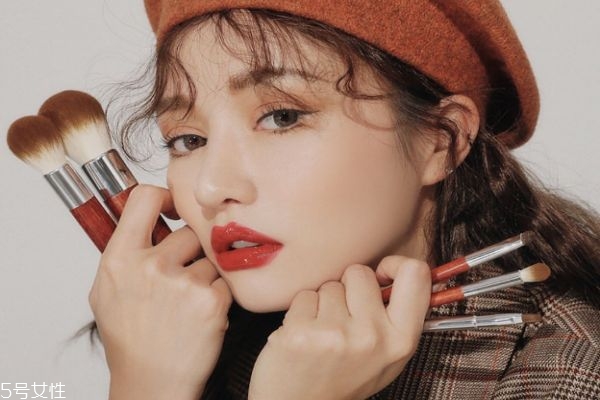 蛋卷頭發(fā)型有哪些 最新蛋卷頭發(fā)型推薦 蛋卷頭發(fā)型有哪些 最新蛋卷頭發(fā)型推薦