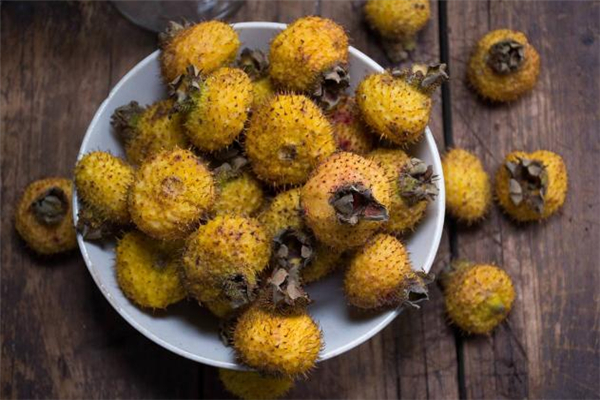 野生刺梨的功效與作用 野生刺梨怎么吃 野生刺梨的功效與作用 野生刺梨怎么吃