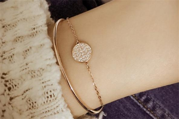 施華洛世奇手鏈容易斷嗎 佩戴要仔細(xì) 施華洛世奇手鏈容易斷嗎 佩戴要仔細(xì)