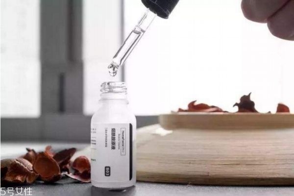 煙酰胺原液有什么作用 煙酰胺和神經(jīng)酰胺可以一起用嗎 煙酰胺原液有什么作用 煙酰胺和神經(jīng)酰胺可以一起用嗎