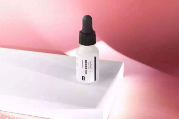 煙酰胺原液有什么作用 煙酰胺和神經(jīng)酰胺可以一起用嗎 煙酰胺原液有什么作用 煙酰胺和神經(jīng)酰胺可以一起用嗎