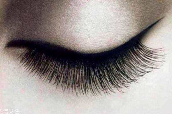 種睫毛眼睛會(huì)腫嗎 種睫毛眼睛腫了小竅門 種睫毛眼睛會(huì)腫嗎 種睫毛眼睛腫了小竅門