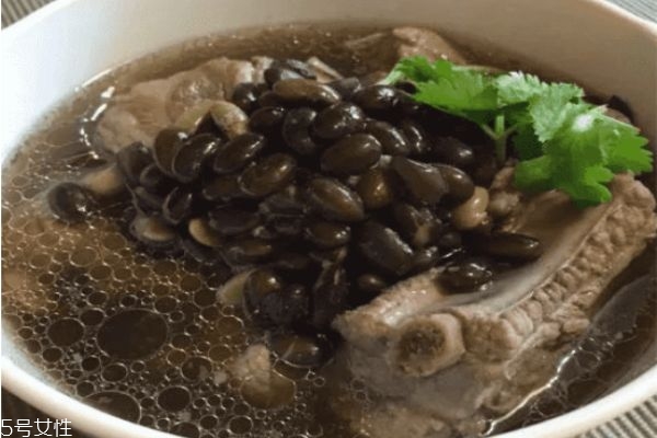 排骨湯怎么燉好喝 燉排骨湯的小技巧 排骨湯怎么燉好喝 燉排骨湯的小技巧