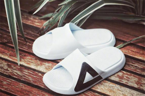 匹克態(tài)極拖鞋測(cè)評(píng) 態(tài)極拖鞋怎么樣 匹克態(tài)極拖鞋測(cè)評(píng) 態(tài)極拖鞋怎么樣