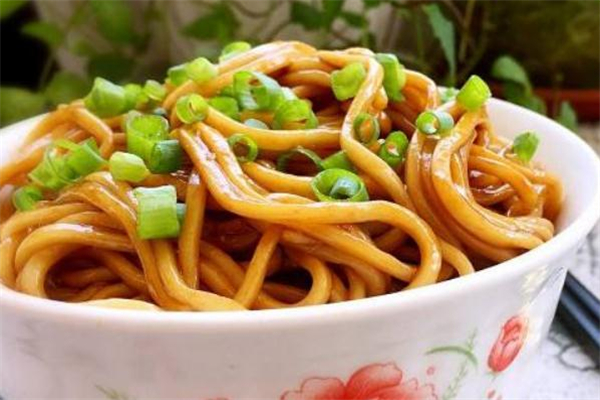 夏至吃什么面最好 夏至吃面條的寓意 夏至吃什么面最好 夏至吃面條的寓意