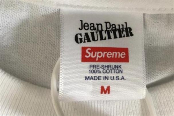 supreme領標真假對比 supreme領標有哪幾種 supreme領標真假對比 supreme領標有哪幾種