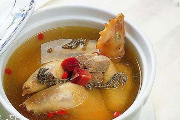 孕婦可以喝田七海馬燉童子雞湯嗎 田七海馬燉童子雞湯做法 孕婦可以喝田七海馬燉童子雞湯嗎 田七海馬燉童子雞湯做法