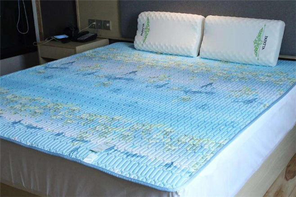 乳膠涼席有味道正常嗎 乳膠涼席有味道能用嗎 乳膠涼席有味道正常嗎 乳膠涼席有味道能用嗎