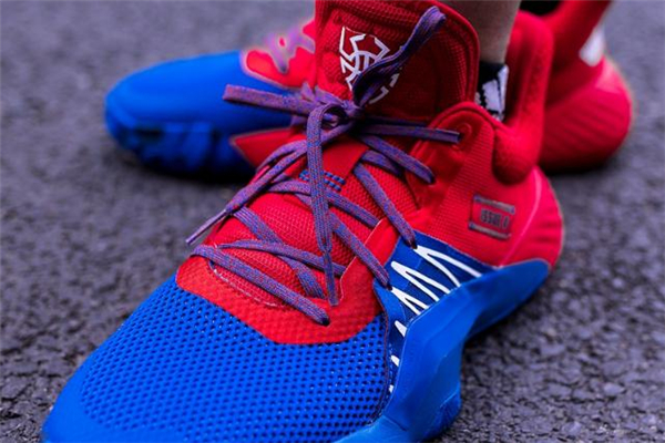 阿迪達(dá)斯米切爾一代實(shí)戰(zhàn)測評 米切爾一代腳感怎么樣 阿迪達(dá)斯米切爾一代實(shí)戰(zhàn)測評 米切爾一代腳感怎么樣