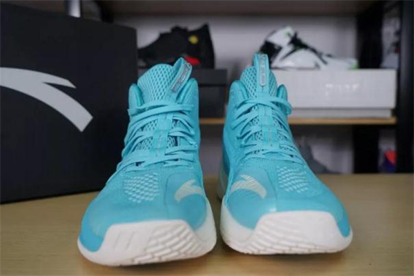 安踏kt4水花一代測(cè)評(píng) kt4水花一代實(shí)戰(zhàn)怎么樣 安踏kt4水花一代測(cè)評(píng) kt4水花一代實(shí)戰(zhàn)怎么樣