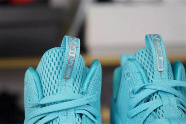 安踏kt4水花一代測(cè)評(píng) kt4水花一代實(shí)戰(zhàn)怎么樣 安踏kt4水花一代測(cè)評(píng) kt4水花一代實(shí)戰(zhàn)怎么樣