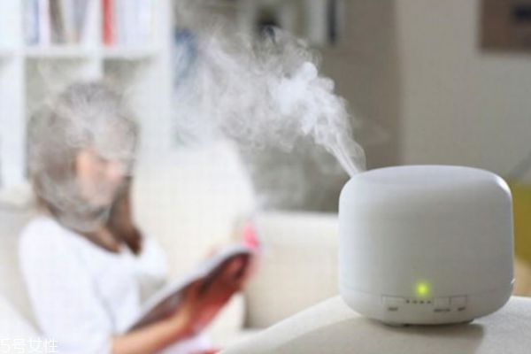 加濕器出來的霧為什么是涼的 加濕器冷霧好還是熱霧好 加濕器出來的霧為什么是涼的 加濕器冷霧好還是熱霧好