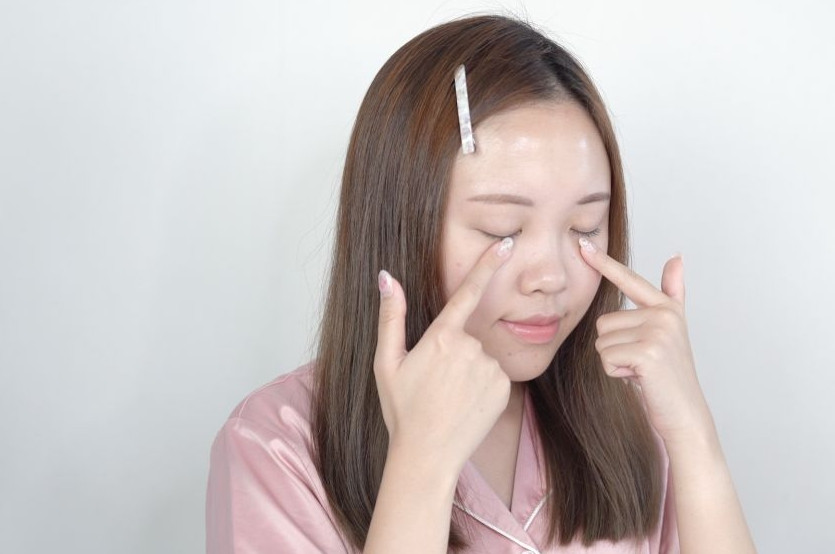 如何快速消除眼部浮腫 按壓6大穴位 如何快速消除眼部浮腫 按壓6大穴位