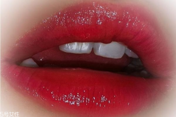 阿瑪尼402和405哪個(gè)顏色好看 阿瑪尼402和405區(qū)別 阿瑪尼402和405哪個(gè)顏色好看 阿瑪尼402和405區(qū)別