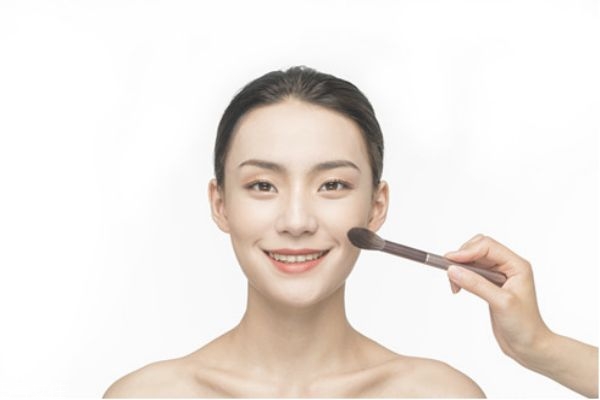 臉上浮粉是什么原因 臉上浮粉怎么緊急處理 臉上浮粉是什么原因 臉上浮粉怎么緊急處理