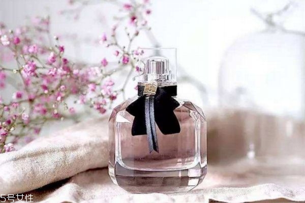 孕婦可以噴香水嗎 孕婦噴香水注意事項(xiàng) 孕婦可以噴香水嗎 孕婦噴香水注意事項(xiàng)