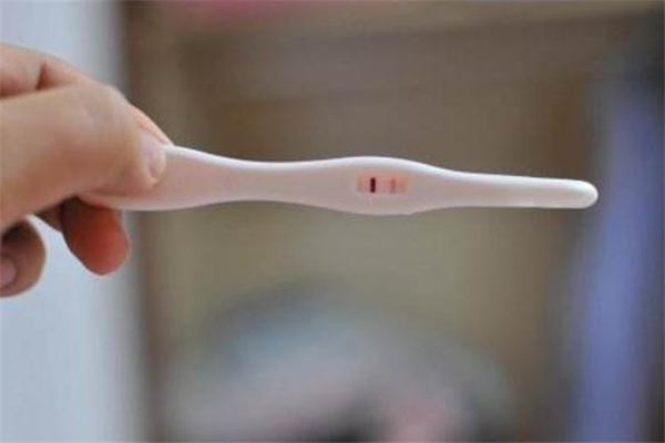 驗孕棒放久了會兩條杠嗎 驗孕棒放久了會影響結果嗎 驗孕棒放久了會兩條杠嗎 驗孕棒放久了會影響結果嗎