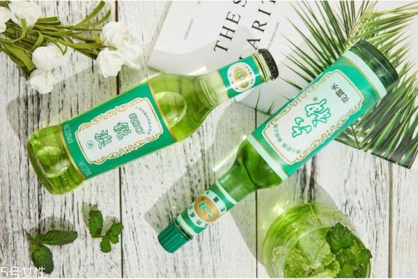 花露水能直接噴身上嗎 夏天用花露水要注意什么 花露水能直接噴身上嗎 夏天用花露水要注意什么