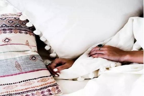 怎么判斷床上有螨蟲 去除螨蟲妙招 怎么判斷床上有螨蟲 去除螨蟲妙招