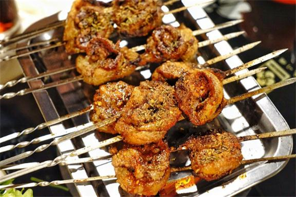 羊腰子怎么處理騷筋 羊腰子騷筋在哪里 羊腰子怎么處理騷筋 羊腰子騷筋在哪里