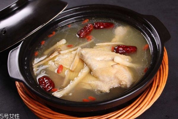 孕婦吃什么雞最有營養(yǎng) 適合孕婦喝的雞湯燉法 孕婦吃什么雞最有營養(yǎng) 適合孕婦喝的雞湯燉法