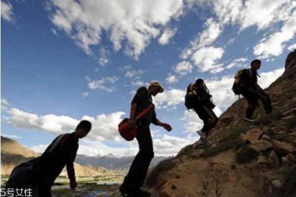 爬山后腿疼怎么辦 如何防止爬山后腿疼 爬山后腿疼怎么辦 如何防止爬山后腿疼