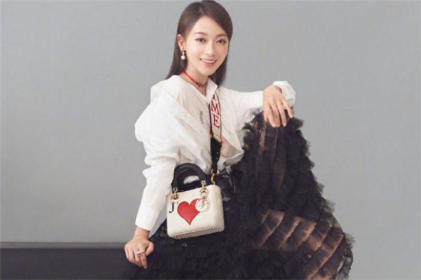 2019迪奧七夕限定包包多少錢 dior七夕愛(ài)心戴妃包價(jià)格 2019迪奧七夕限定包包多少錢 dior七夕愛(ài)心戴妃包價(jià)格