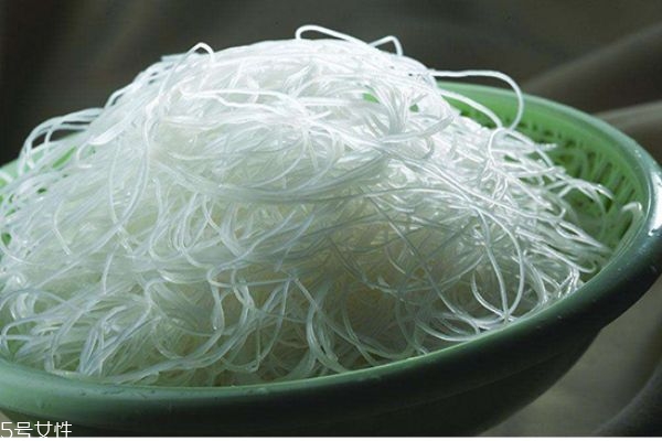 孕婦可以吃粉絲嗎 孕婦吃粉絲的注意事項(xiàng) 孕婦可以吃粉絲嗎 孕婦吃粉絲的注意事項(xiàng)