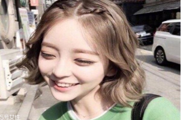 怎么扎起前面短劉海 劉海怎么往上扎 怎么扎起前面短劉海 劉海怎么往上扎