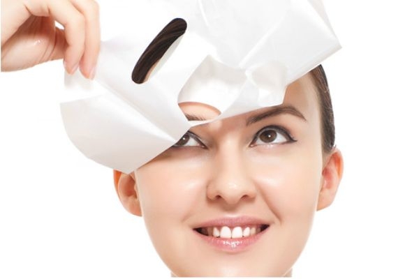 坐月子可以敷面膜嗎 哺乳期用什么牌子的面膜好 坐月子可以敷面膜嗎 哺乳期用什么牌子的面膜好