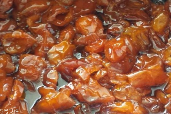 枇杷膏的功效有什么 枇杷膏要怎么吃 枇杷膏的功效有什么 枇杷膏要怎么吃