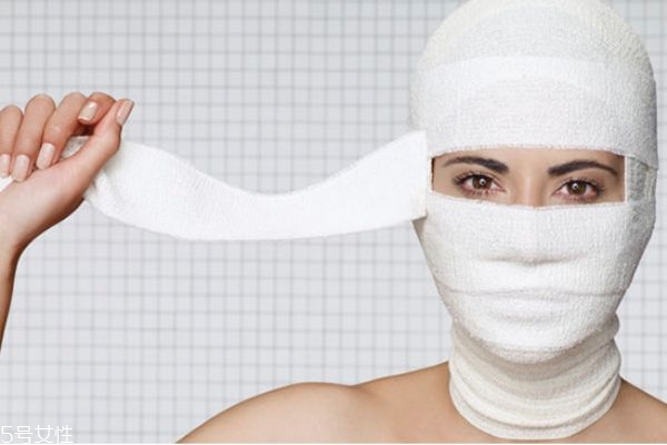 疤克是什么 一天要抹幾次疤克 疤克是什么 一天要抹幾次疤克